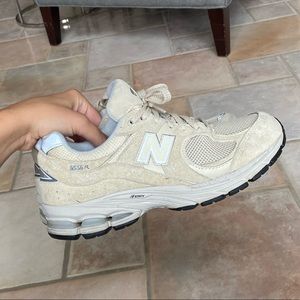 New Balance 2002 Bone 👟